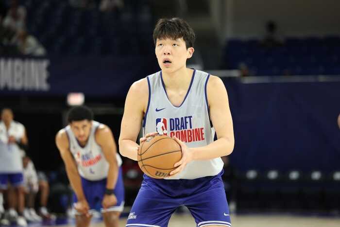 ESPN专栏文章探讨杨瀚森：再经过一年的打磨或能冲击首轮 高管期待他在NCAA表现
