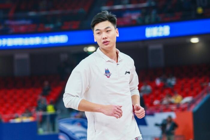 夏晓司 民间传说即将成真 侯沛佐 何思雨 陆翊铭今夏确认告别山东队