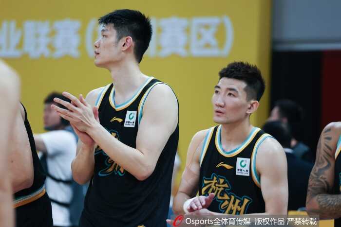 胡金秋大谈主帅争执真是个错误 孙铭徽和他的封闭打球更加引人瞩目