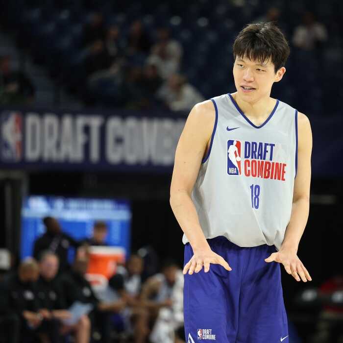 冉冉升起 球迷投票获胜 选秀专家认为杨瀚森超越乐透候选人