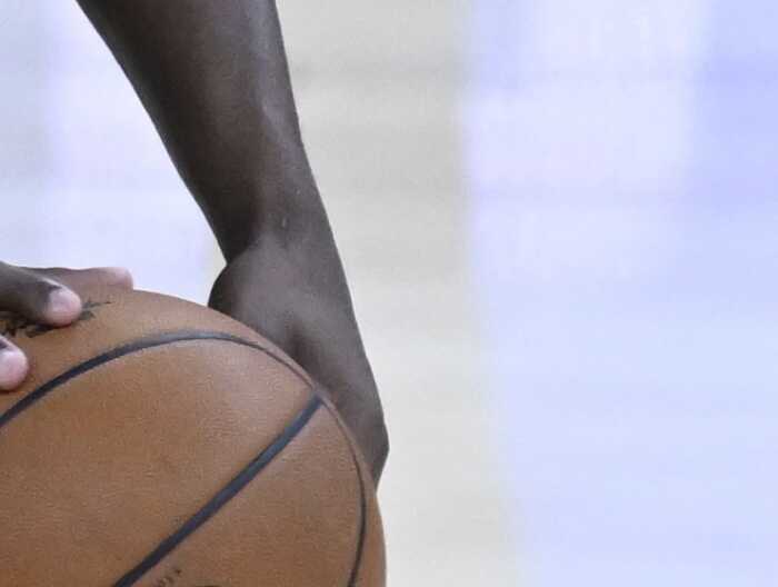 追梦透露巴特勒身体不适导致提前离开未接受采访