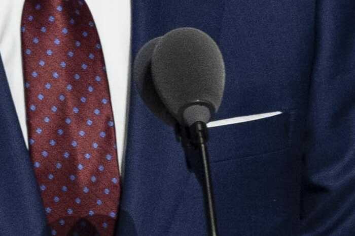 萧华：今年的季后赛充满复古气息 我钟爱这种激烈的身体对抗