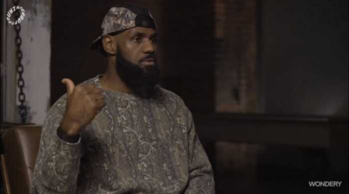 詹姆斯回忆自己的篮球之路，小时候是和朋友们一起打球，进了NBA后才开始接受专业训练