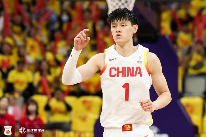 曾凡博去年赴德治疗效果显着 渴望参加亚洲杯代表男篮