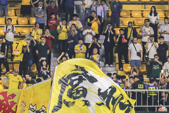 广州豹对战铜梁龙的升超争夺战，越秀山将吸引更多球迷到场吗