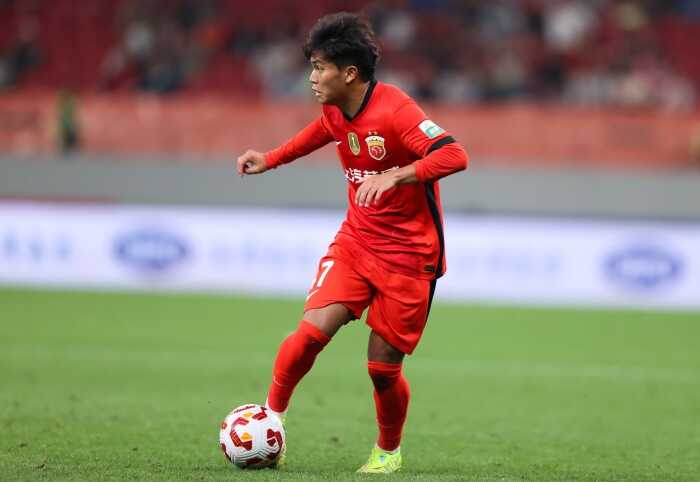 全运U20资格赛上海对决北京 蒯纪闻李新翔王汉龙範双杰悉数登场