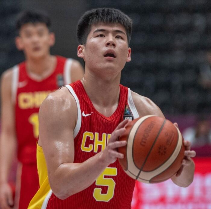 麦穗丰论：若球员皆怀正态度 问题或唯在教练身上