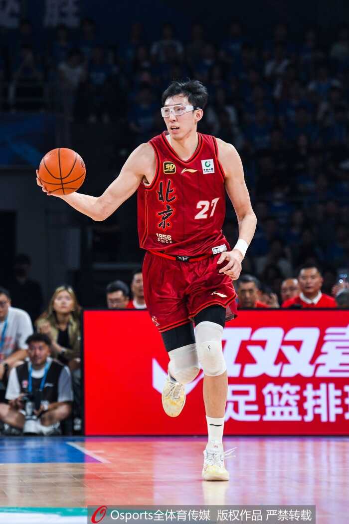 新京报称北京男篮赛季表现值得肯定 却无缘CBA总冠军显然没能让人信服