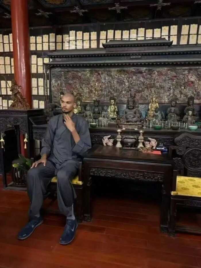 文班日常训练揭秘 从淩晨四点半到寺庙深处的磨砺与下午重启的挑战