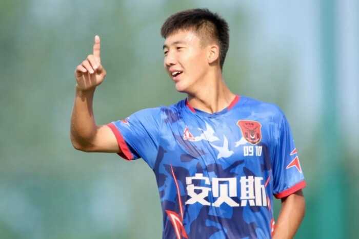 U16国少叶勒阿热斯简介：江苏省该年龄组唯一球员速度潜力被发掘
