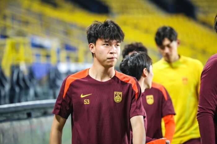 国足逐渐熟悉杨明洋和王钰栋的使用特点 武磊或将转会他队